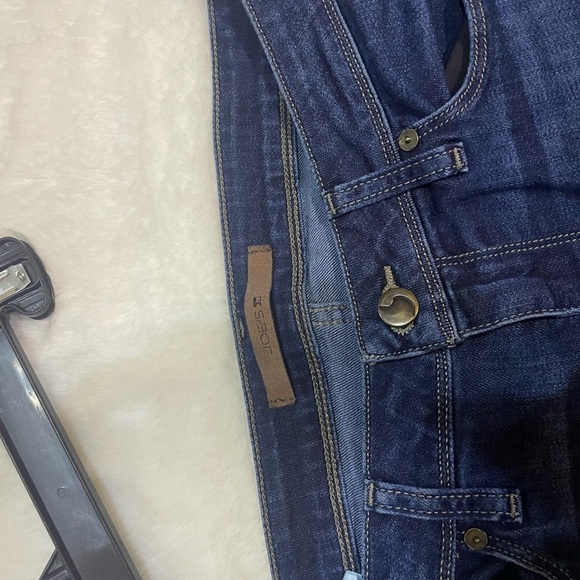 JOE'S‎ jean pants, size 29 skinny ankle. open in one knee in front - Picture 9 of 12